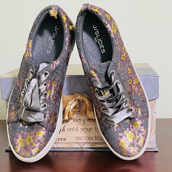 EUC J Brand J/SLIDES NYC floral print sneakers. Women’s size 10. - Picture 4 of 6